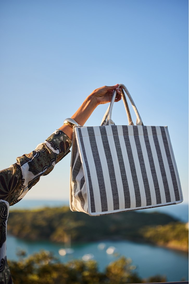 BREEZE TOTE BAG